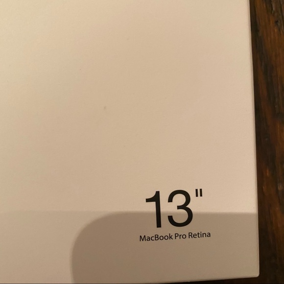 In case MacBook Pro 13 inch Dots Hardshell - Picture 2 of 7